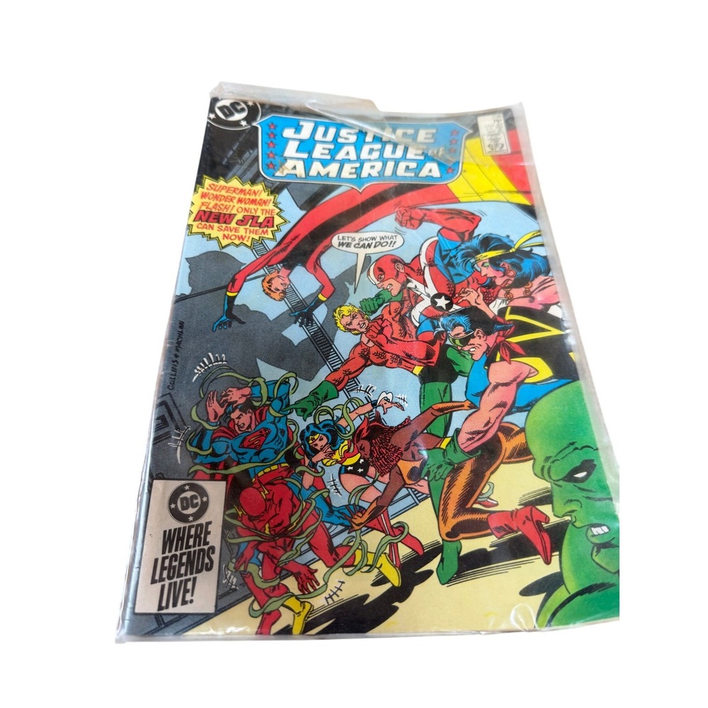 DC Justice League of America‎ #238 May 1985 "The New JLA" Vintage Comic Book